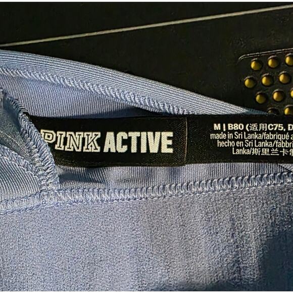 VICTORIA'S SECRET PINK snowflake Ultimate Lightly Lined Sports Bra Size Medium - Picture 3 of 6